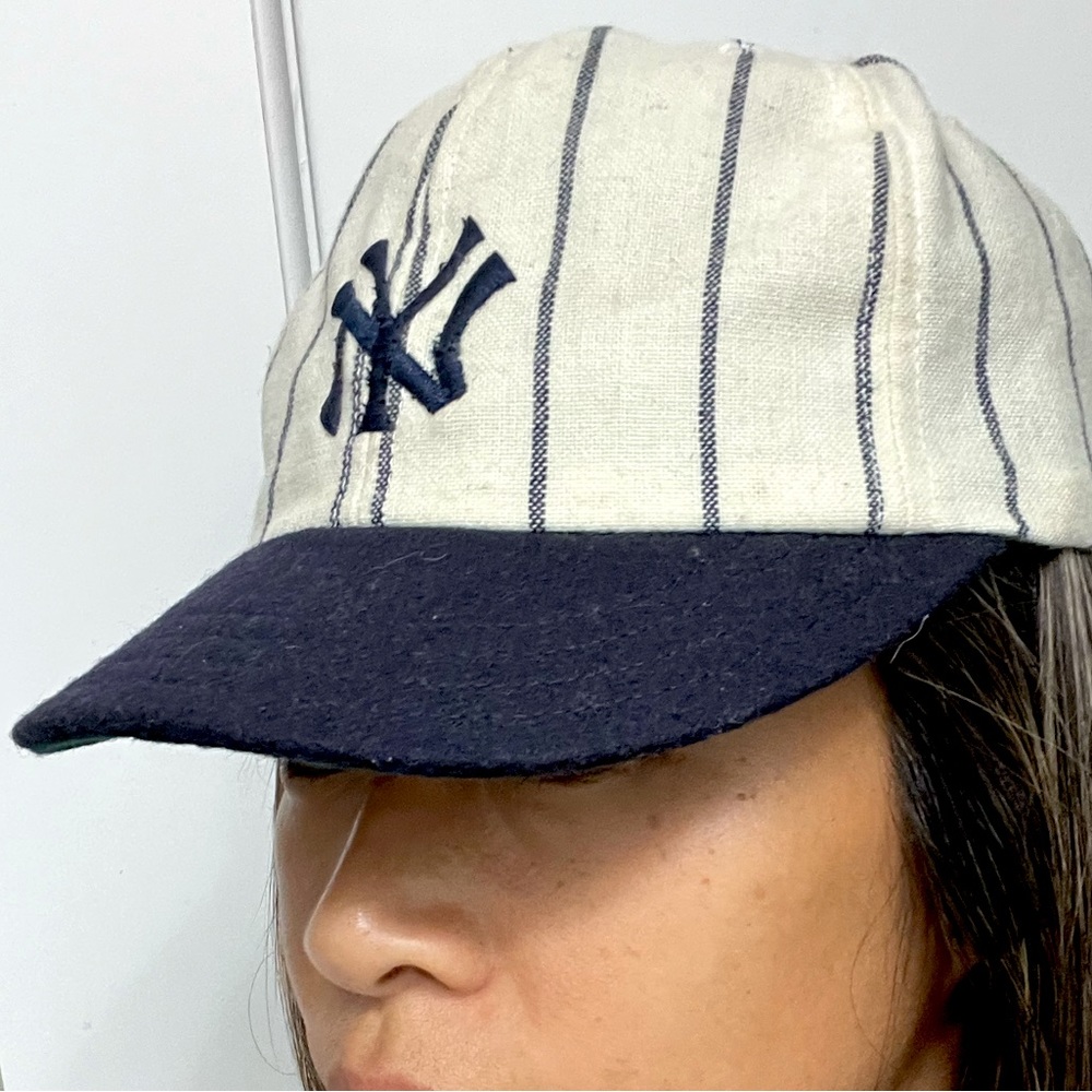 Vintage NY Yankees Cooperstown cap. Fits small.